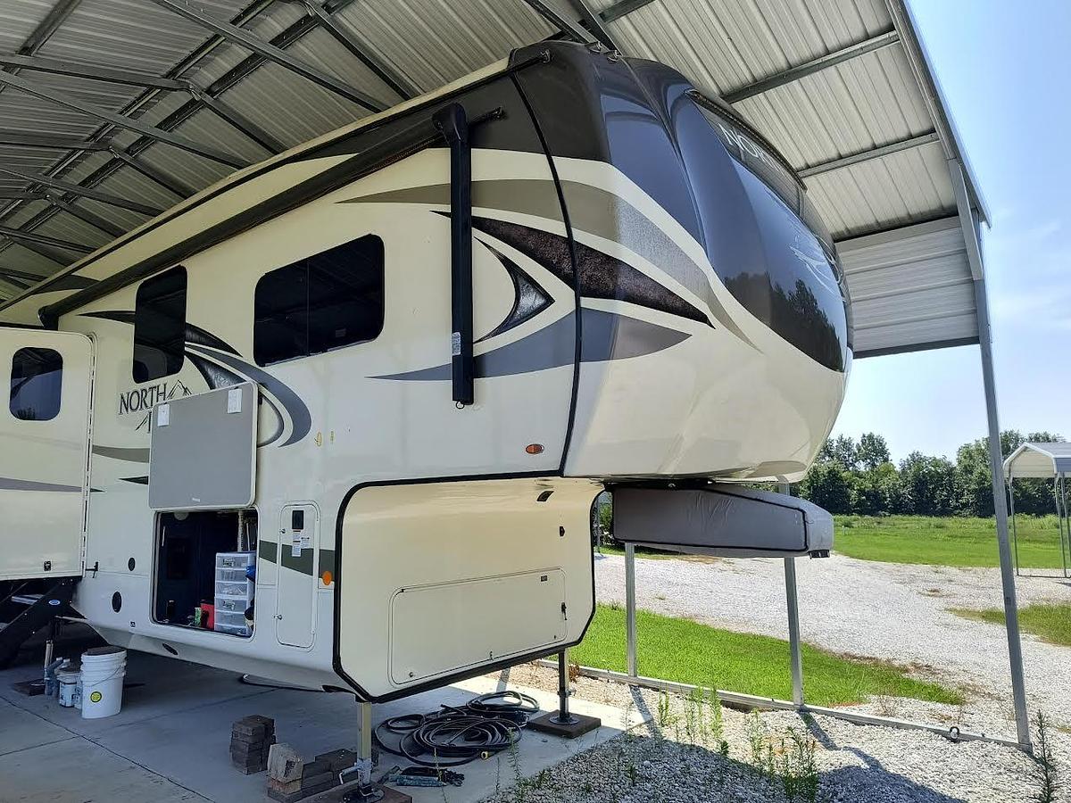 Used 2019 Jayco North Point 37BHFS