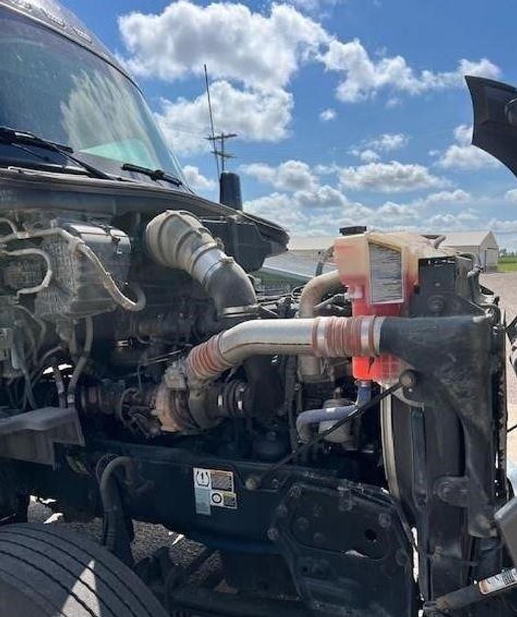 Used 2020 KENWORTH T680 Conventional Sleeper Semi