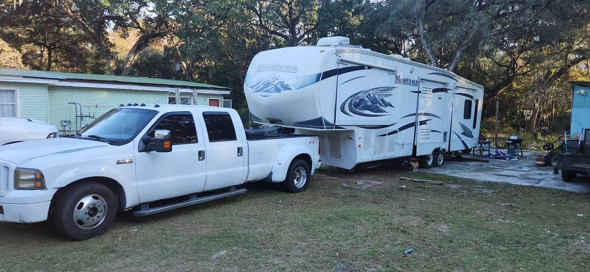 Used 2010 Keystone Montana Fifth Wheel