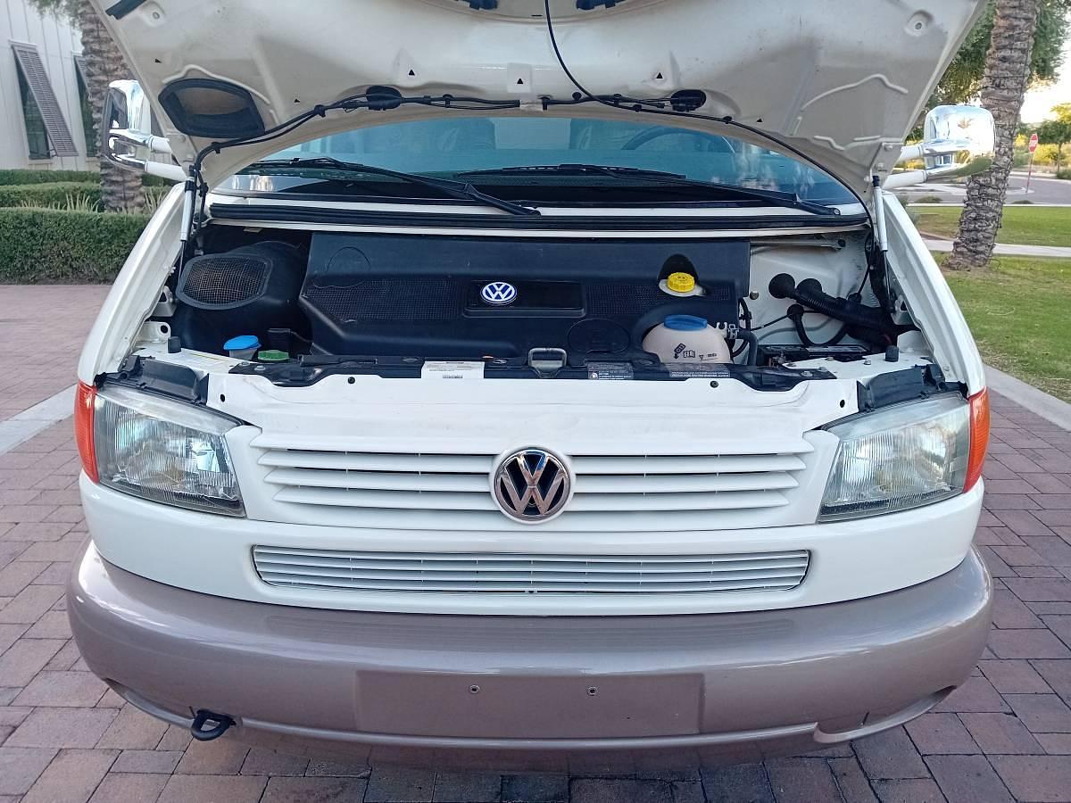 Used 2005 Winnebago Rialta