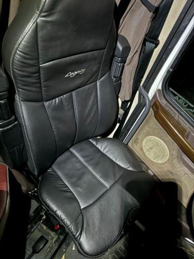 Used 2018 Volvo VNL64T780