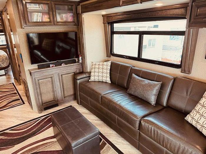 Used 2019 Fleetwood Southwind 36P