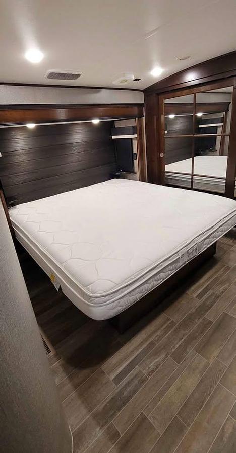 Used 2020 Jayco Pinnacle 37MDQS