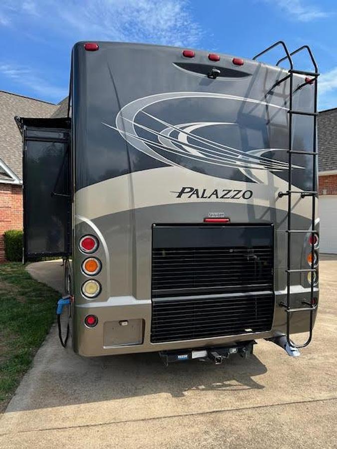 Used 2014 Thor Motor Coach Palazzo 33.2 Class A Motorhome