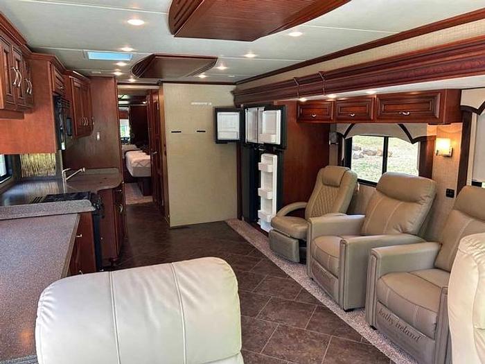 Used 2014 Newmar Ventana LE 3849