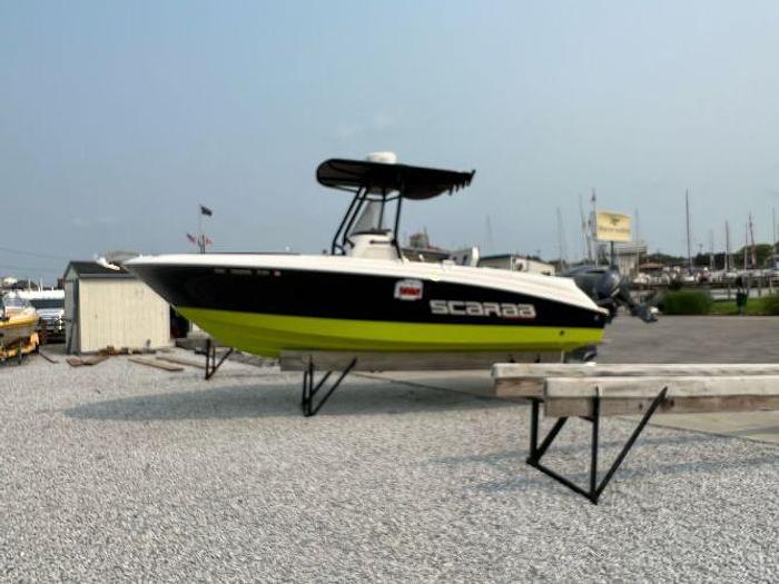 Used 2015 Wellcraft 224 Fishing Boat