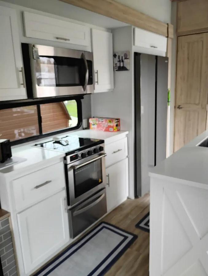 Used 2022 Alliance Avenue Fifth Wheel