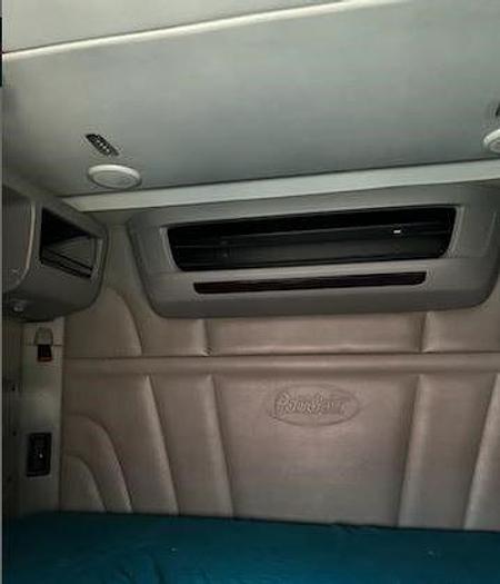 Used 2017 Peterbilt 579 Sleeper Truck