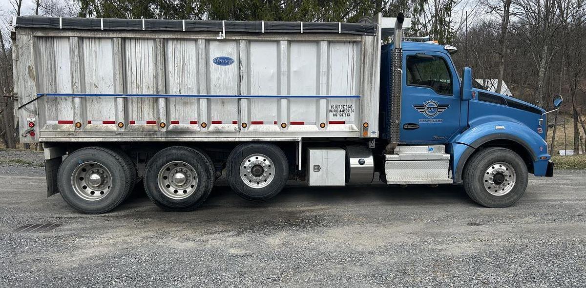 Used 2018 Kenworth T880 Dump Truck
