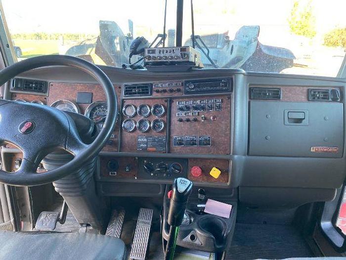 Used 2004 KENWORTH W900L