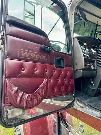 Used 2004 Kenworth W900L