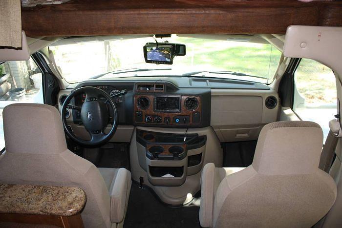 Used 2014 Thor Motor Coach Freedom Elite 31L