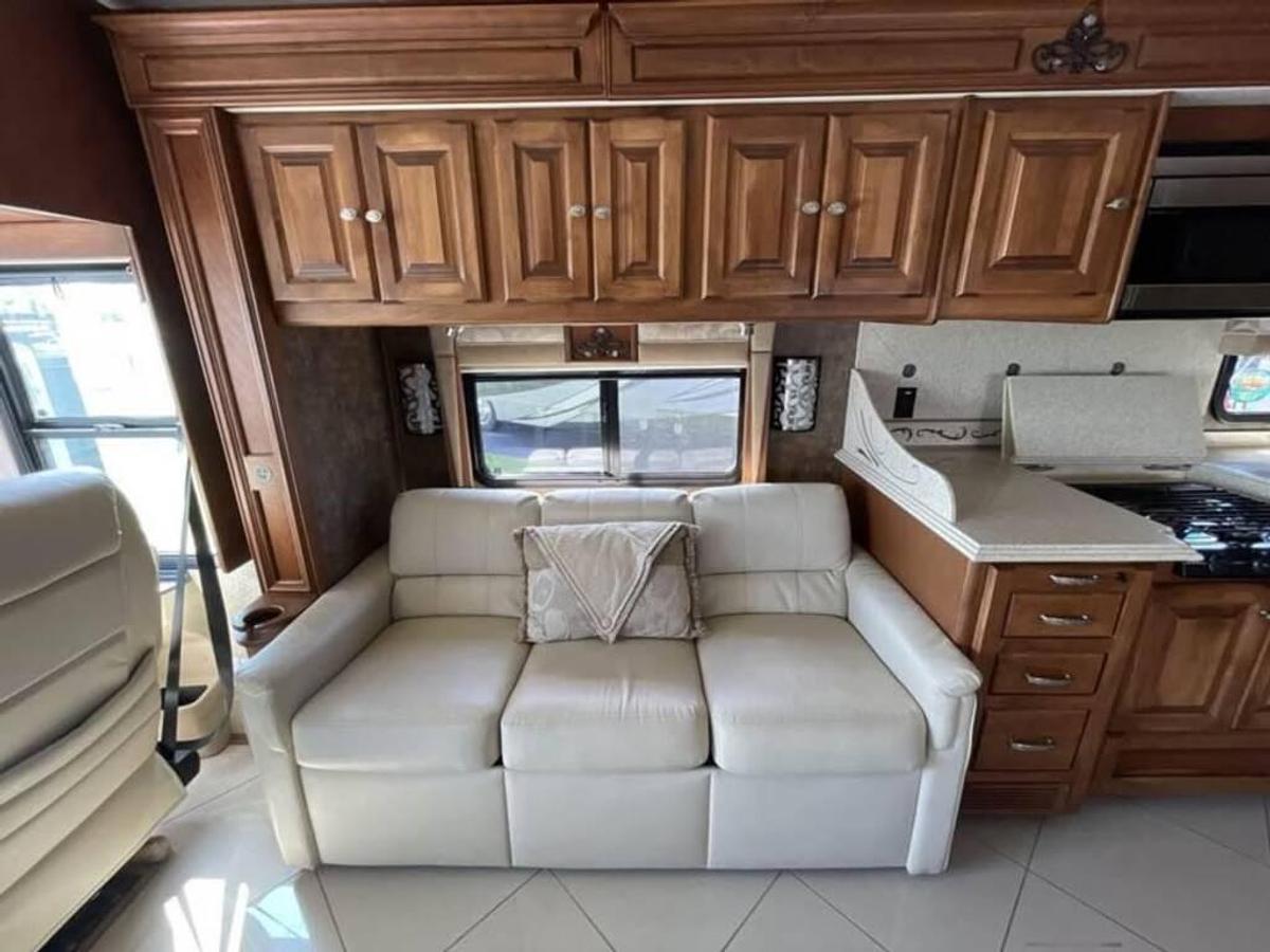 Used 2011 Tiffin Phaeton 40QKH