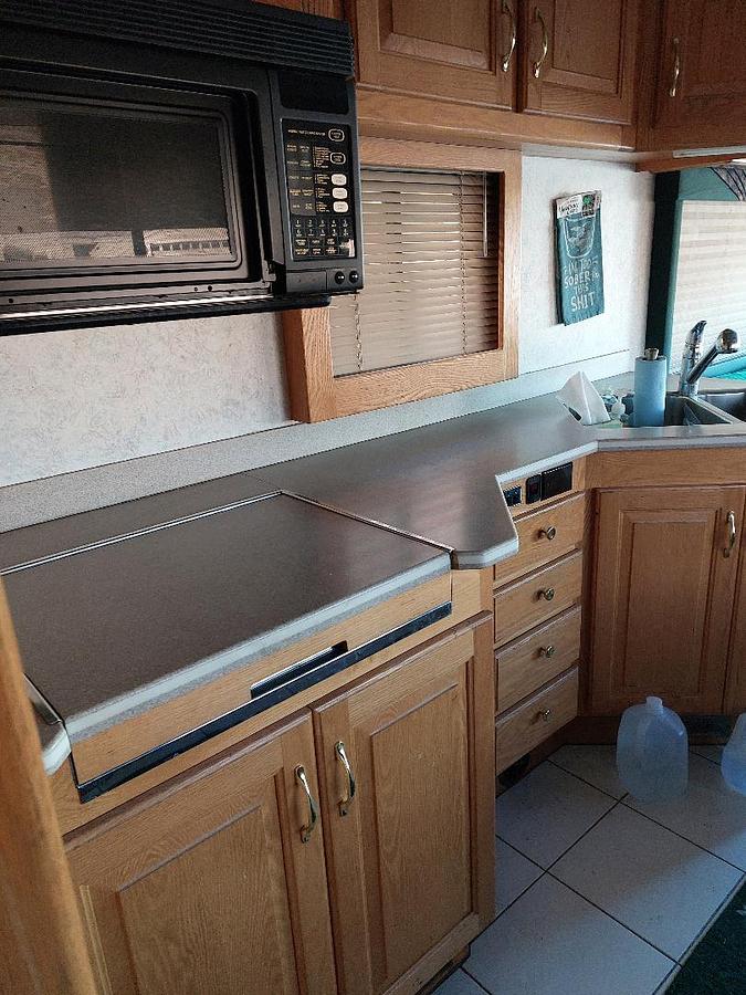 Used 1997 Country Coach Intrigue Class A Motorhome