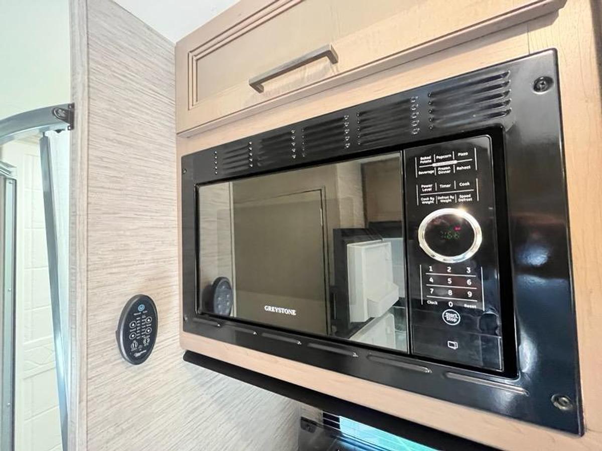 Used 2021 Thor Motor Coach Four Winds 28A Class C Motorhome