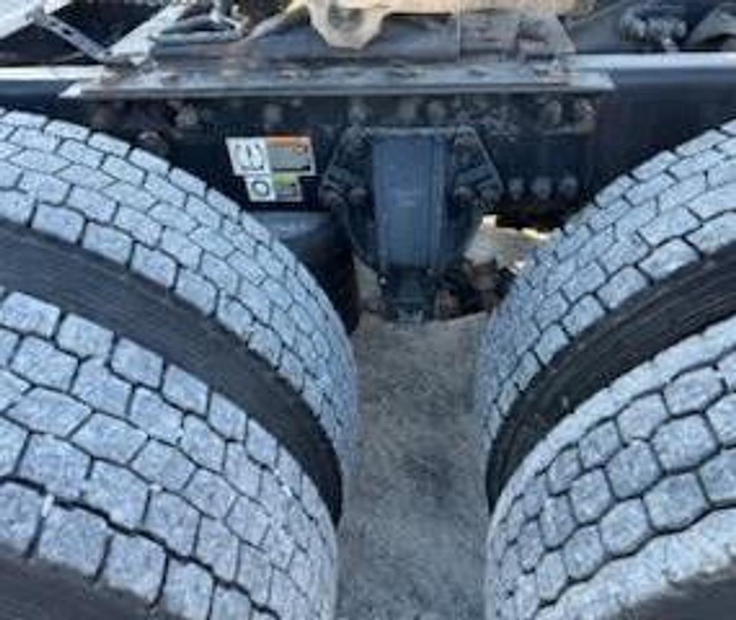 Used 2017 Kenworth T680 Sleeper Semi Truck