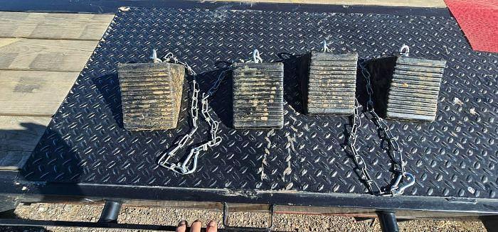 Used 2023 Diamond C FMAX212