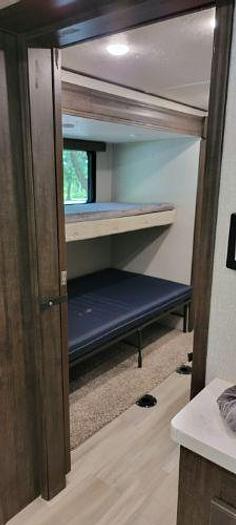 Used 2021 Coachmen Brookstone 398MBL