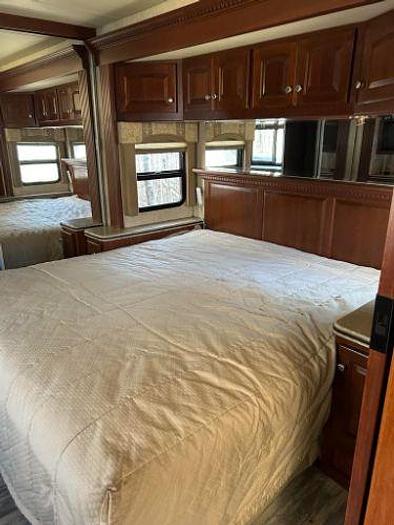 Used 2008 Thor Motor Coach Mandalay 43C