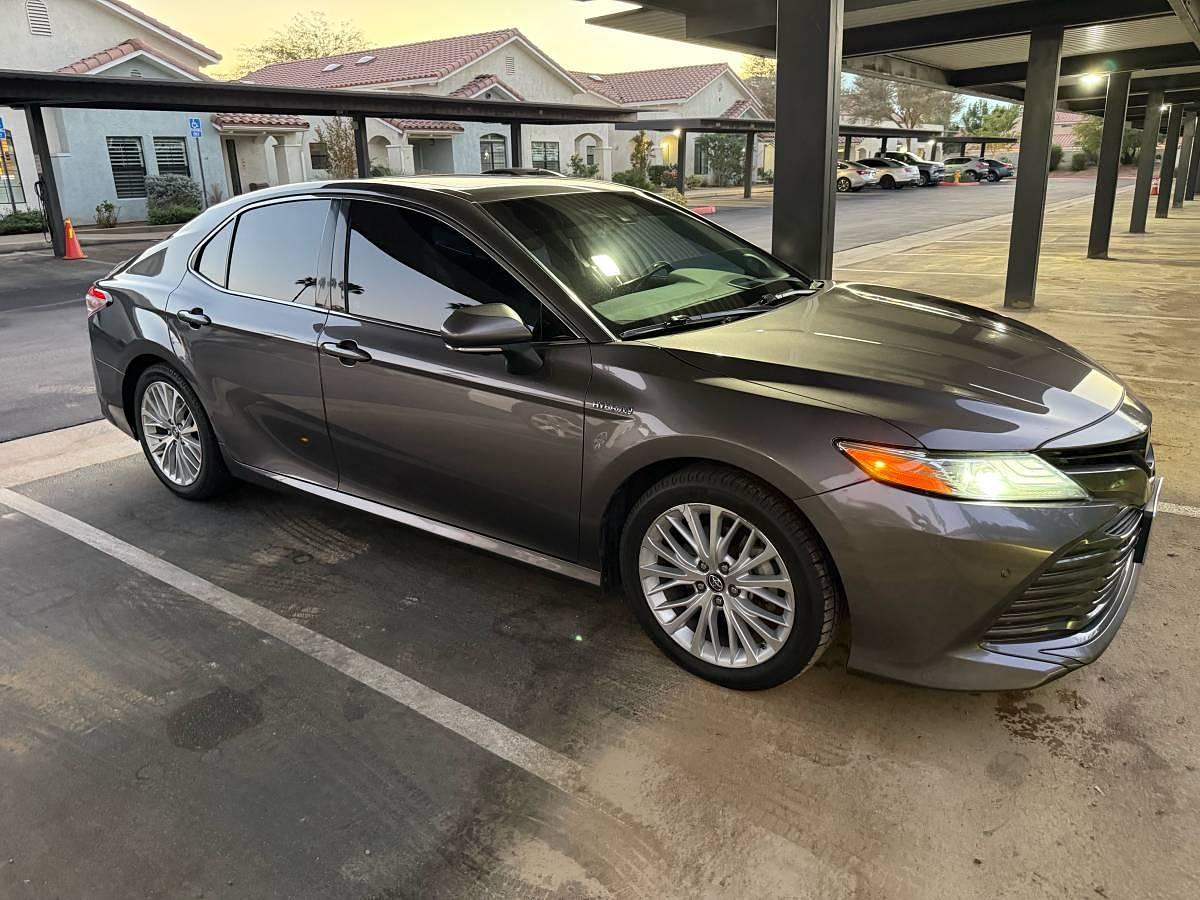 Used 2019 Toyota Camry Hybrid XLE