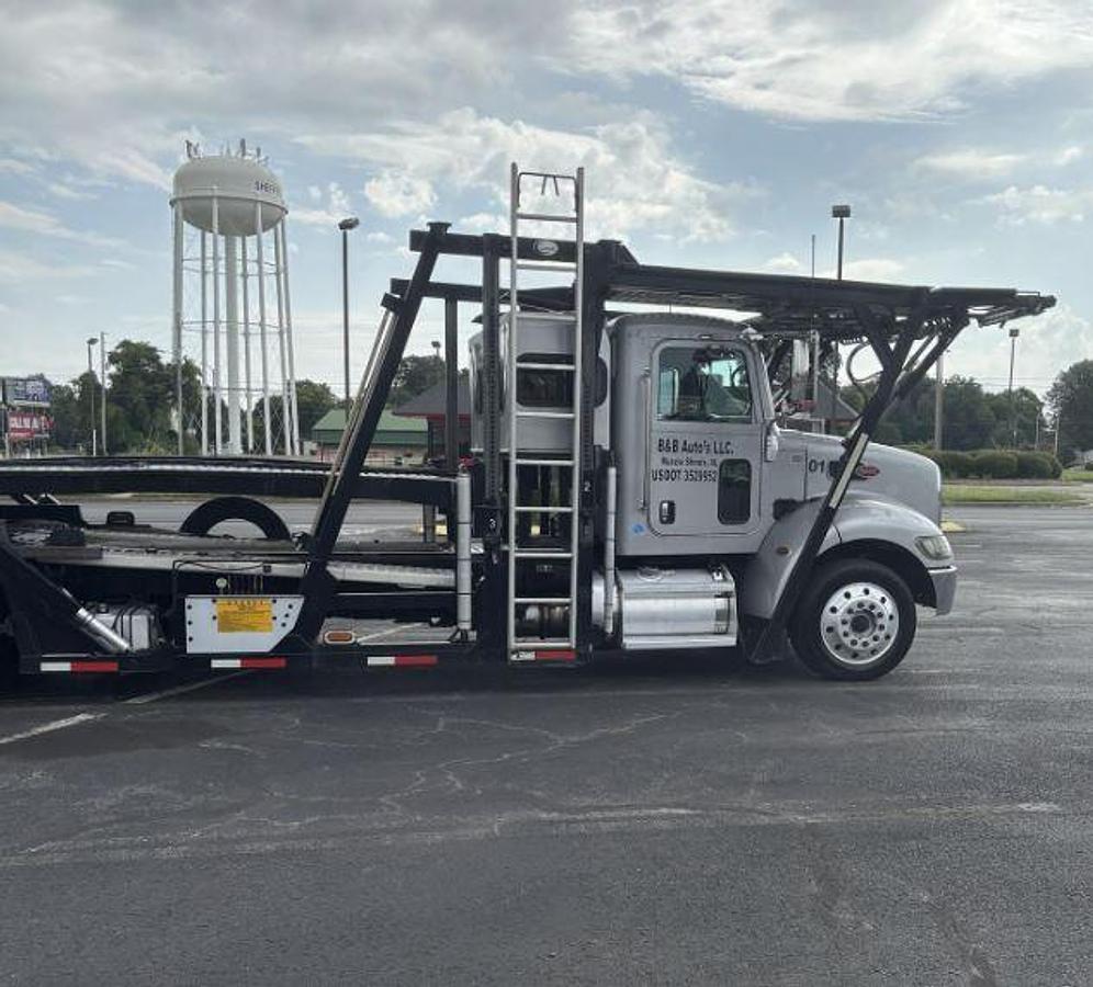 Used 2018 Peterbilt 348 Car Hauler Truck