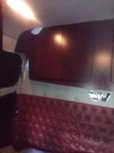 Used 2018 Western Star 5700XE Sleeper Semi