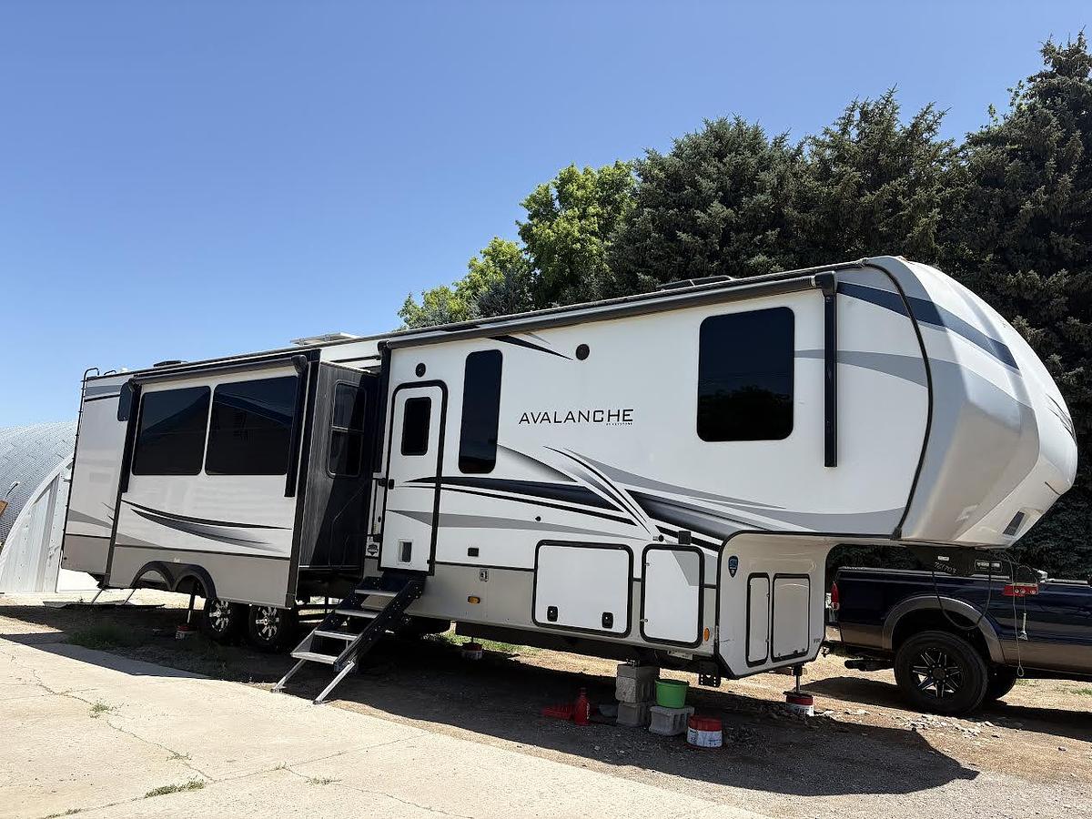 Used 2022 Keystone Avalanche 390D Fifth Wheel
