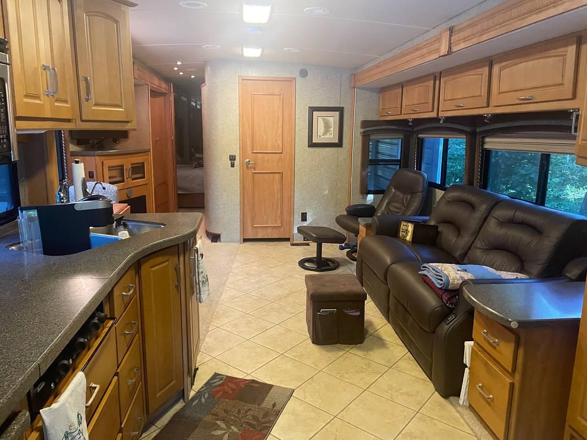 Used 2008 Winnebago Journey 40TD Class A Diesel Motorhome