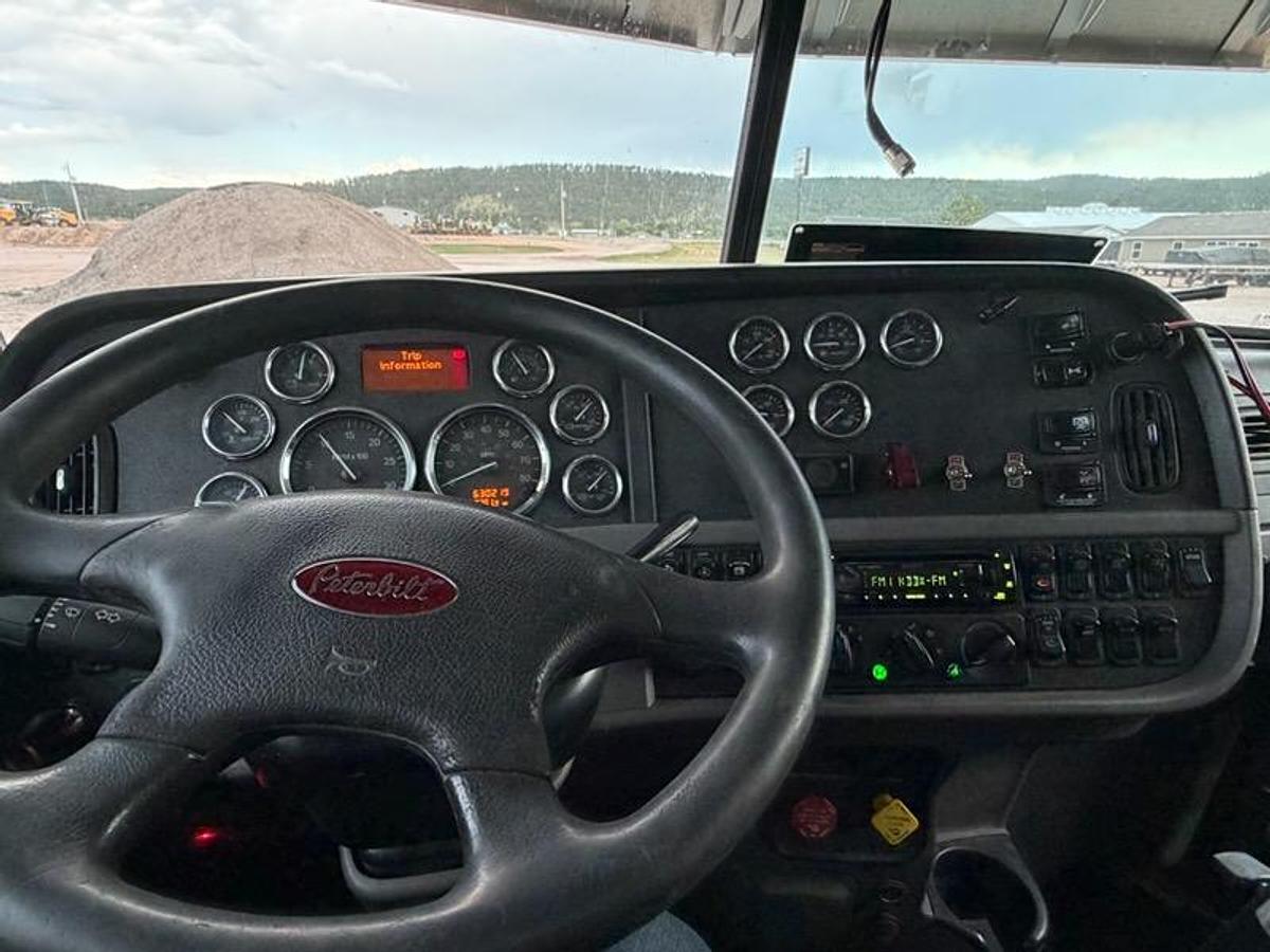 Used 2016 Peterbilt 367
