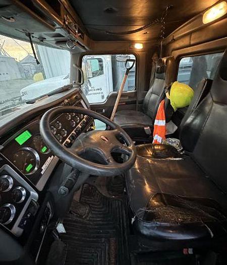 Used 2014 KENWORTH T800