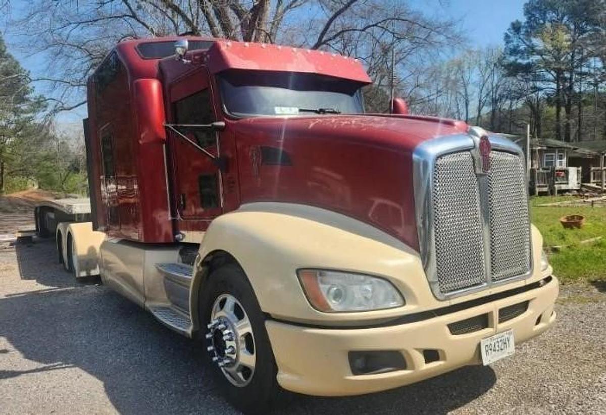Used 2013 Kenworth T660