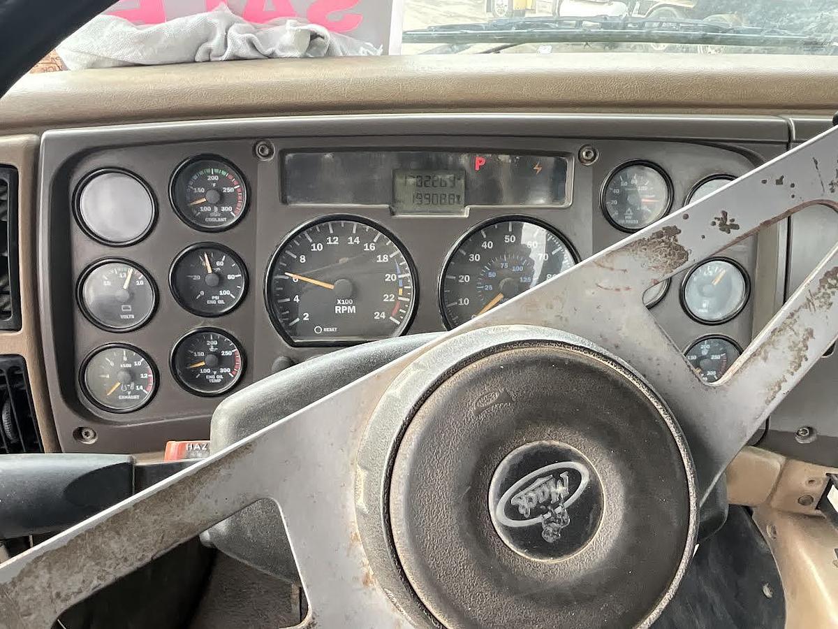 Used 2005 Mack CT713 Roll-Off Truck