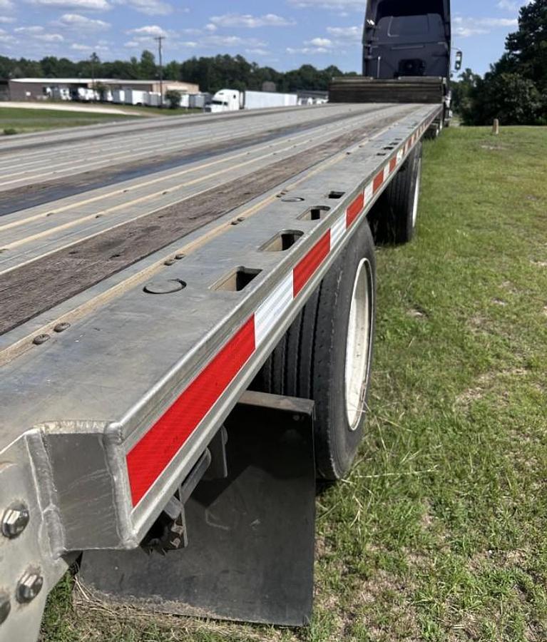 Used 2018 Western Star 5700XE & 2023 FONTAINE DROP DECK