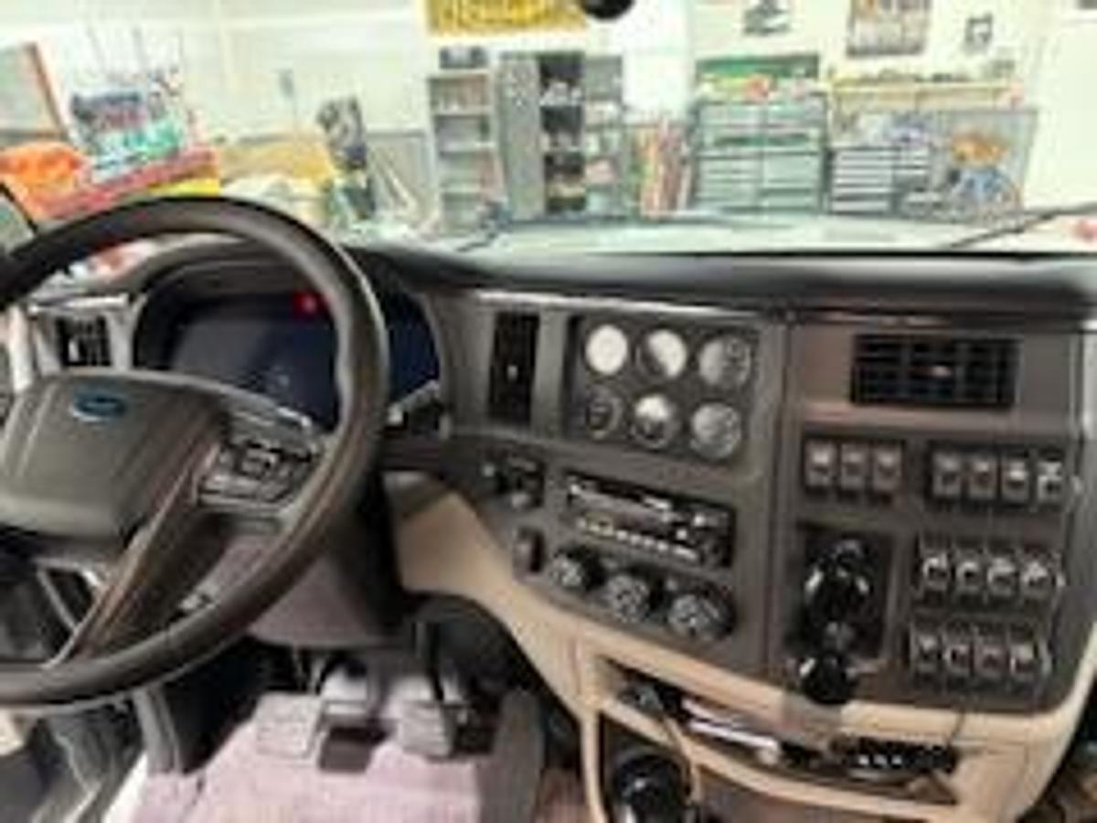 Used 2026 Peterbilt 567 Sleeper Semi Truck