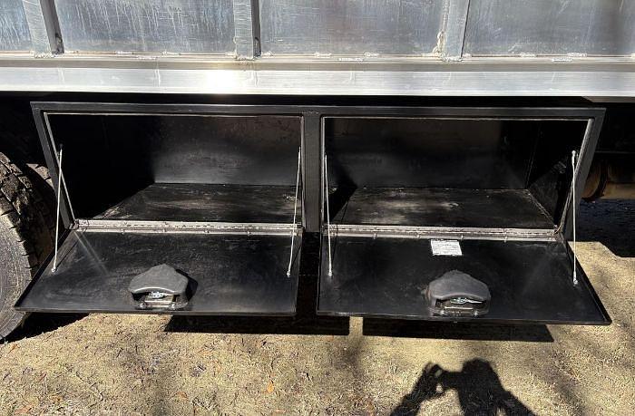 Used 2010 Mitsubishi Fuso FK260