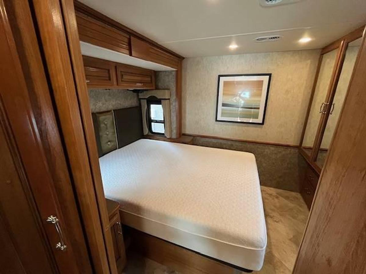 Used 2016 Fleetwood Southwind 32VS Class A Motorhome
