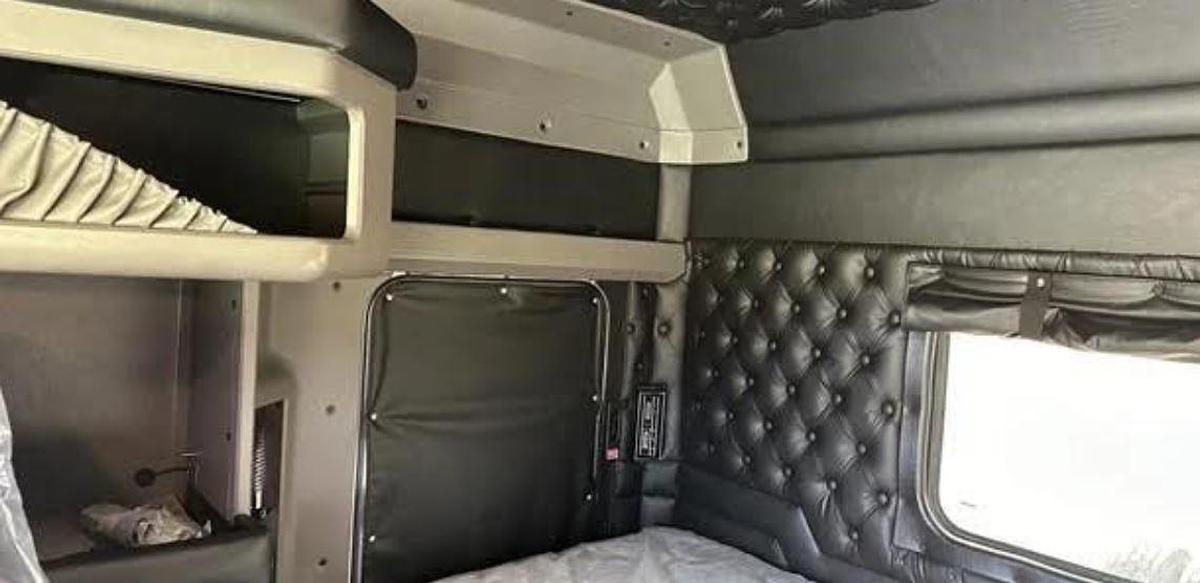 Used 2025 Kenworth W900L