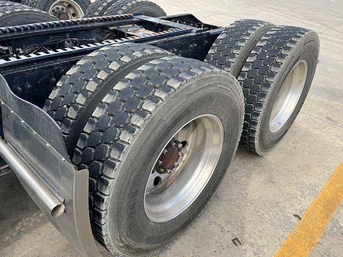 Used 2022 KENWORTH T880