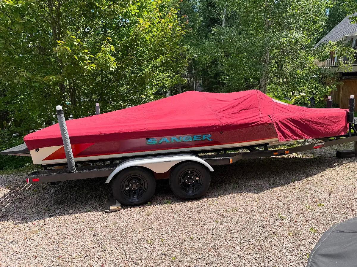 Used 1990 Sanger Ski Boat