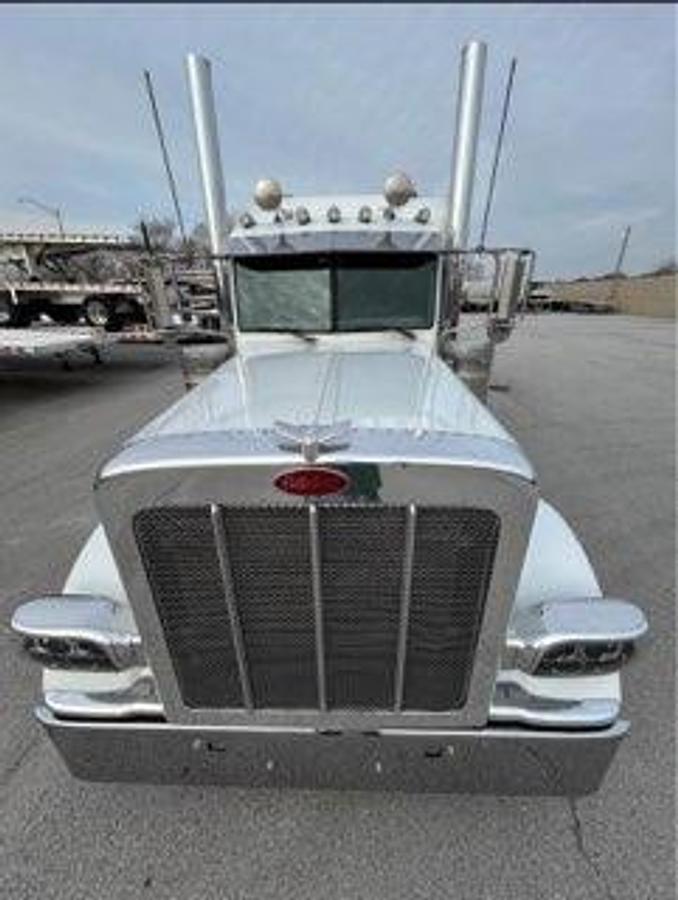 Used 2012 Peterbilt 389