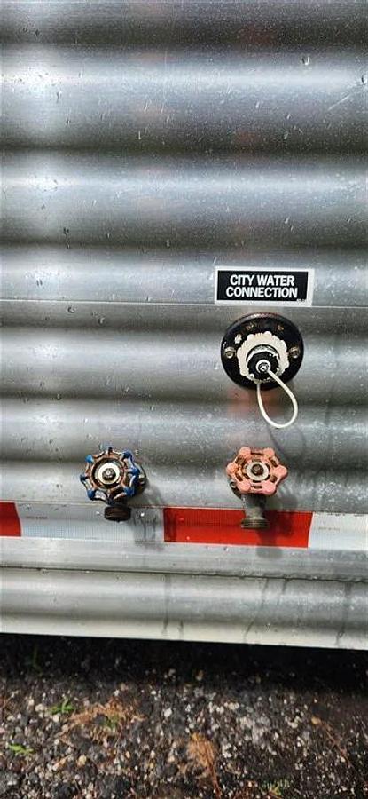 Used 2008 Dream Coach Platinum 3 Horse Trailer