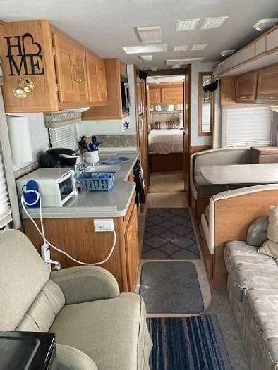 Used 2001 Fleetwood Expedition