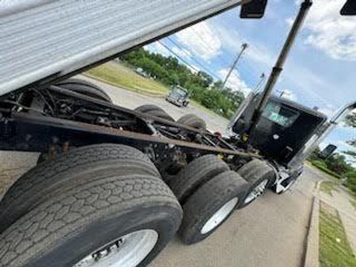 Used 2015 KENWORTH T880 Dump Truck