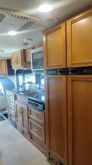 Used 2016 Itasca Cambria 27K