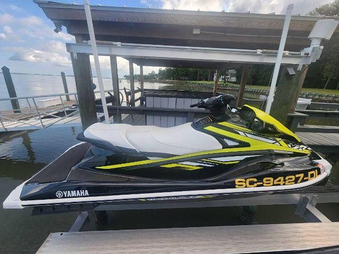 Used 2019 Yamaha Waverunner Deluxe with Triton Trailer
