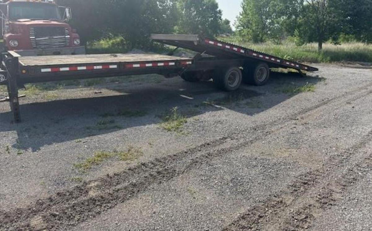 Used 2012 D&K TRAILERS INC 32'