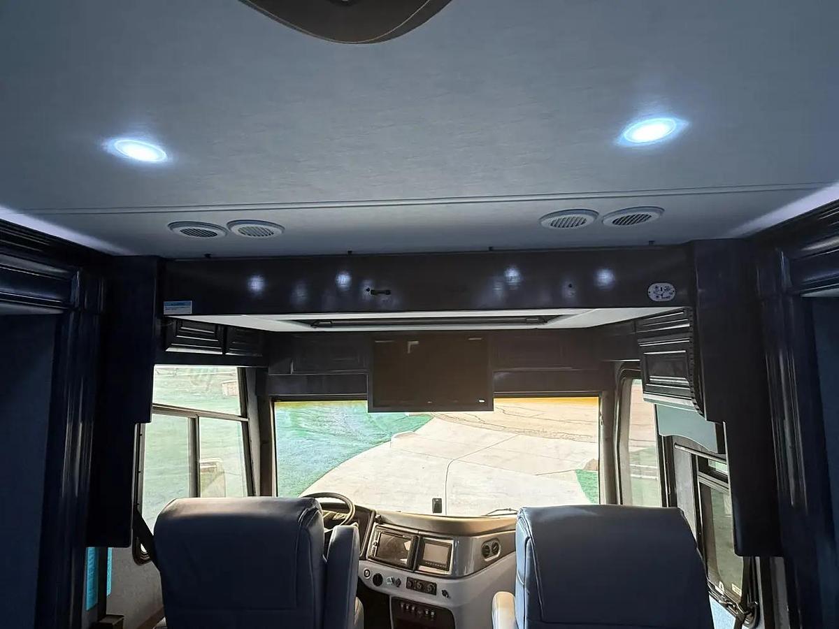 Used 2022 Fleetwood Discovery LXE 44H