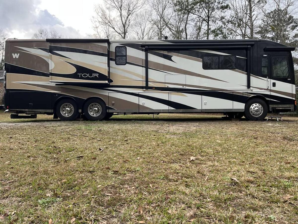 Used 2013 Winnebago Tour 42QD Class A Motorhome