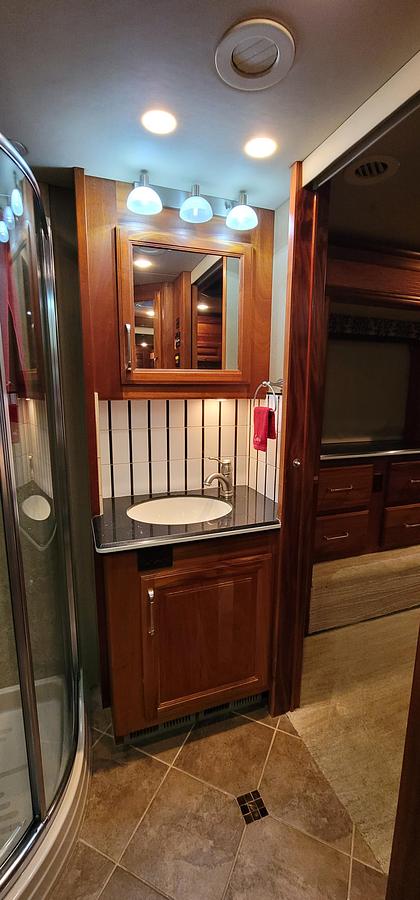 Used 2009 Foretravel Nimbus Tahoe 4030