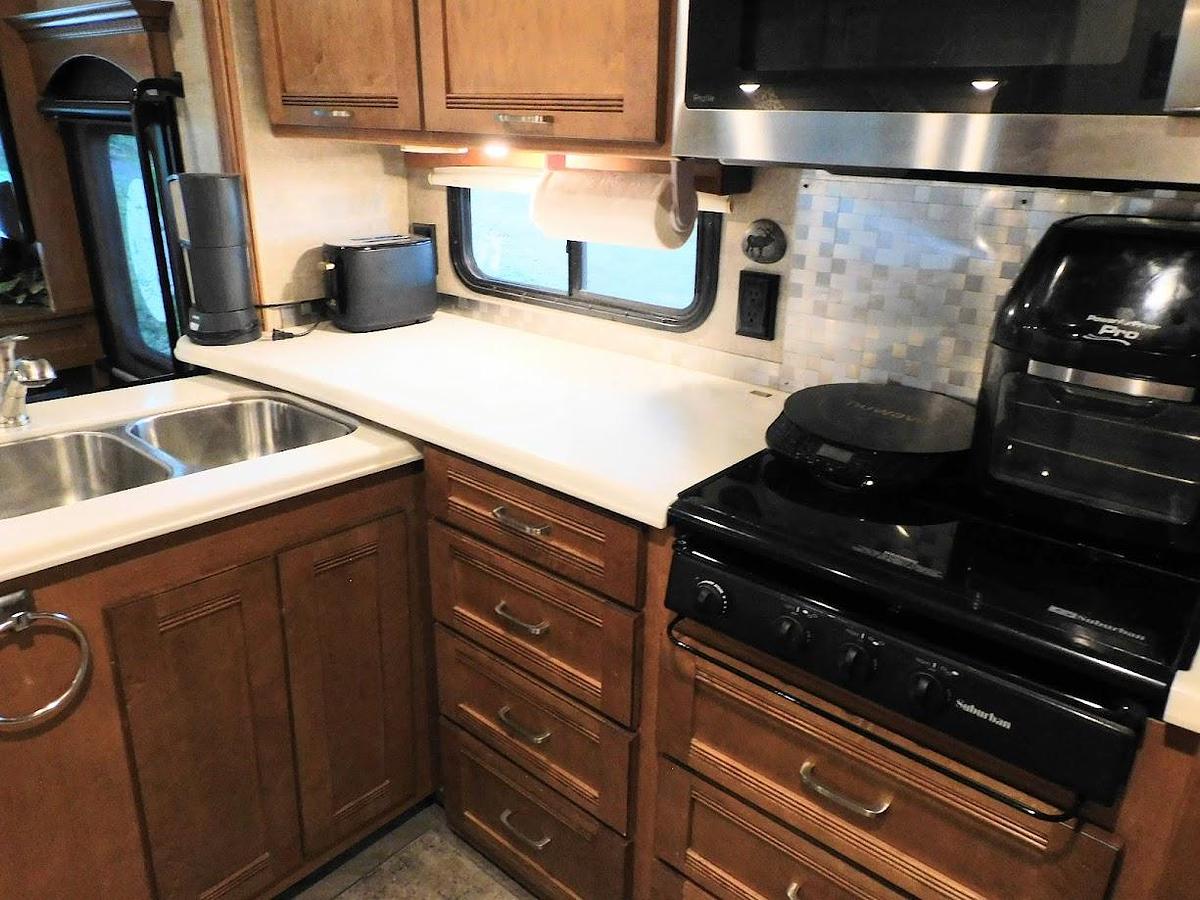 Used 2018 Winnebago Forza 34T